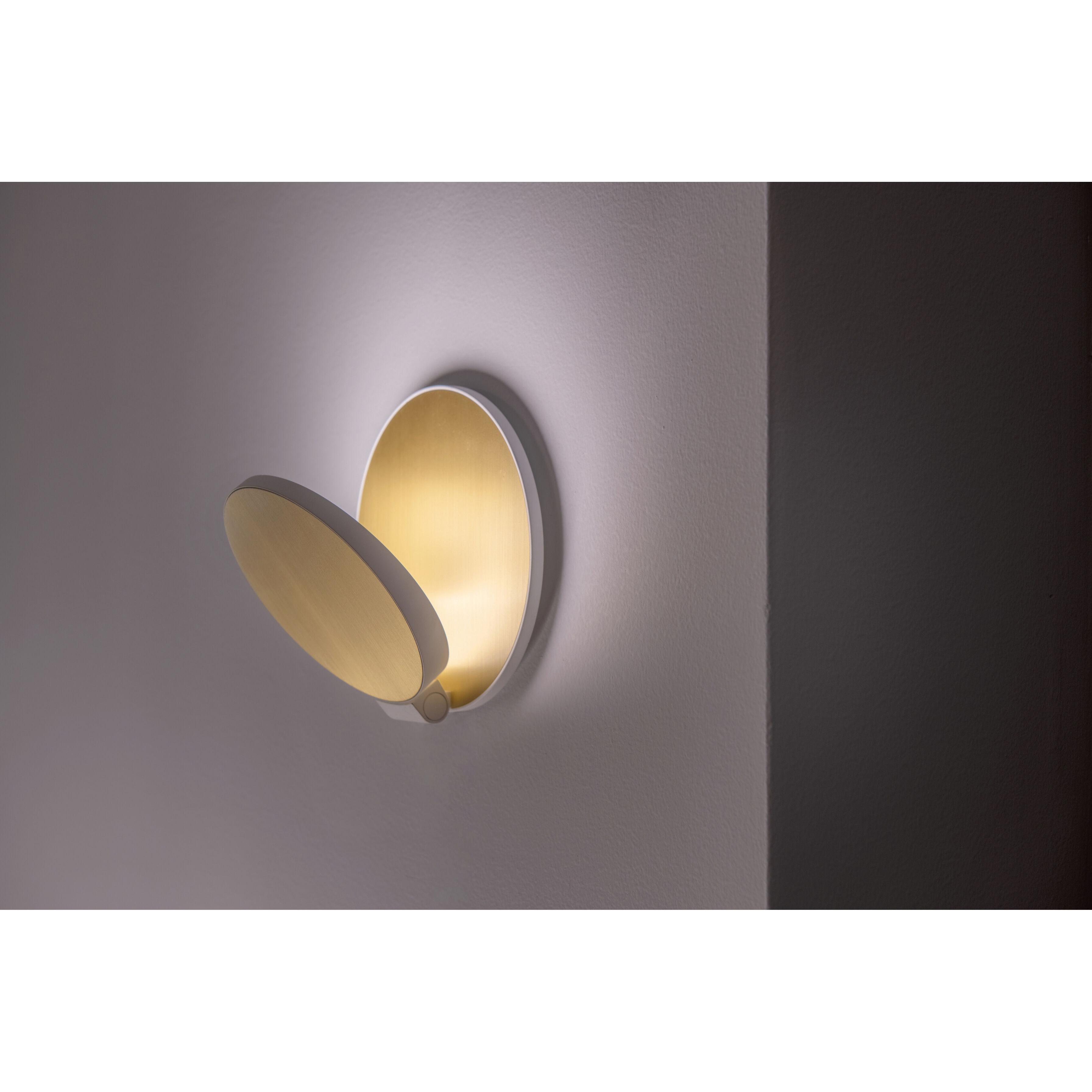 Gravy LED 4 inch Matte White with White Oak Wall Sconce Wall Light, Plug-in